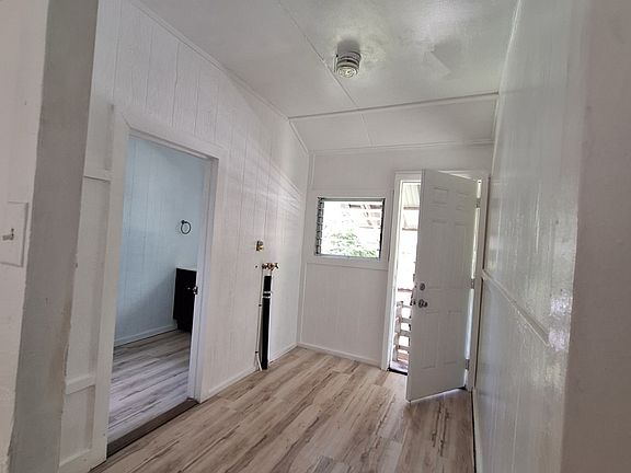 4th image of 95-5567 Kilika St