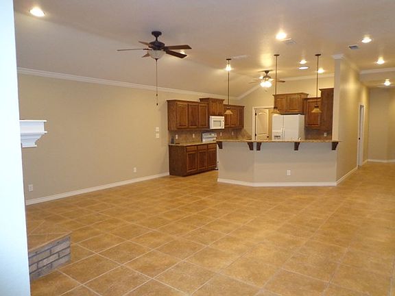 2nd image of 9 Vista Crest Ct