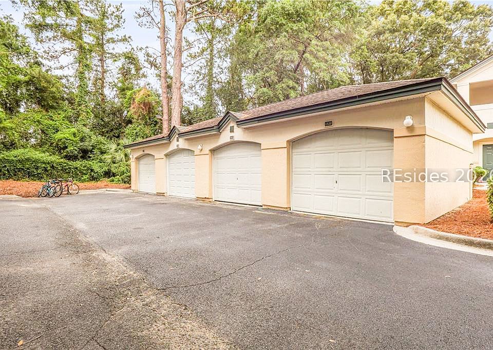 1st image of 897 Fording Island Rd #220