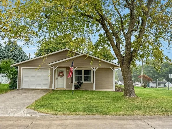 1607 N Clayton Ave, Maryville, MO 64468
