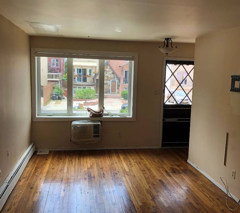 1st image of 2275 Ryder St Floor 2