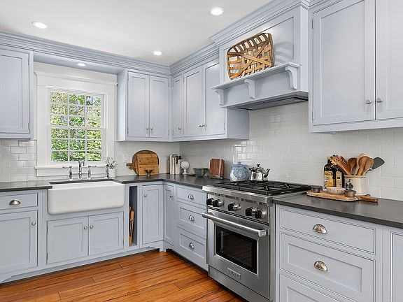 5th image of 306 Madison St