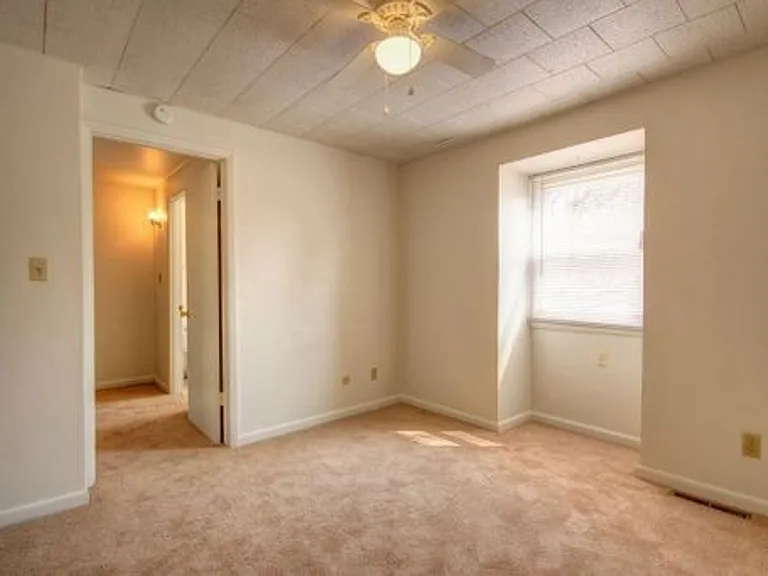 1010 Crescent Dr — Photo 16
