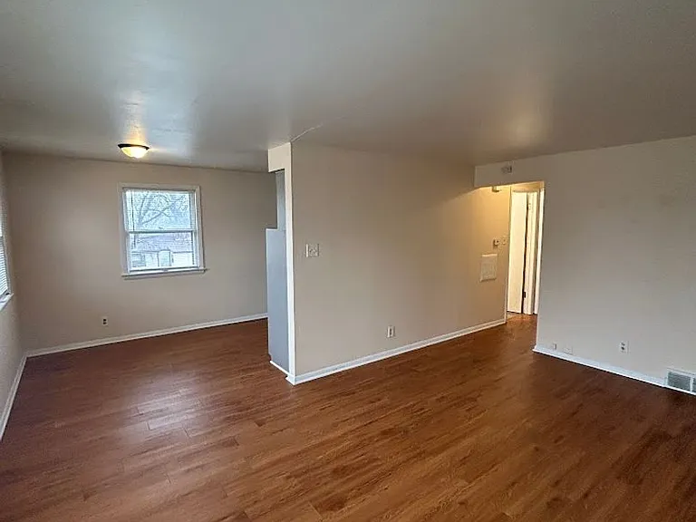 3604 9th Ave — Photo 2