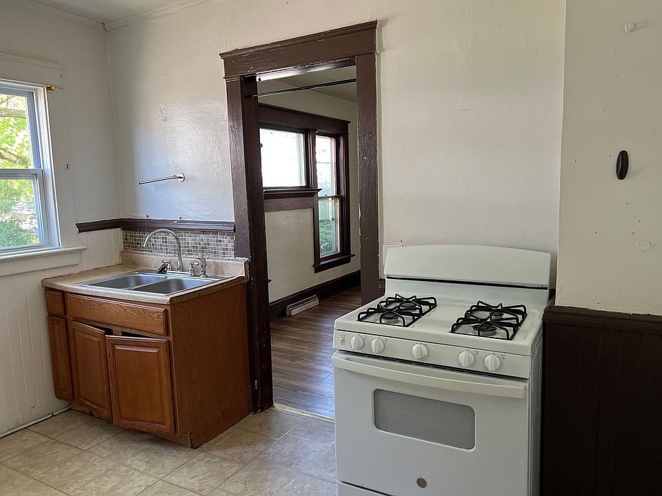 1st image of 903 E 25th St #903