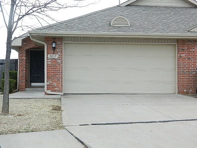 1st image of 3613 Vanguard Dr