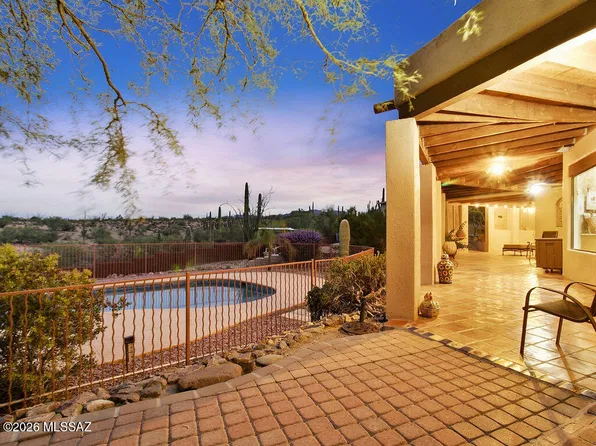 5351 W De Green Ln, Tucson, AZ 85743