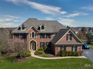 3N933 Walt Whitman Rd, St Charles, IL 60175