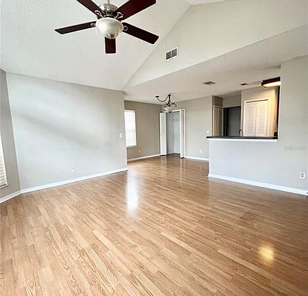 4th image of 662 Youngstown Pkwy APT 208