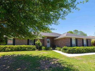 4841 Laurel Oak Dr, Pace, FL 32571