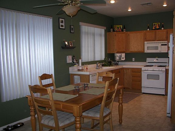 Kitchen & Dinning