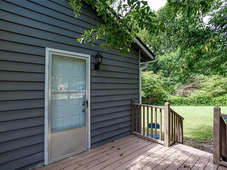 1093 Caprice Dr — Photo 32