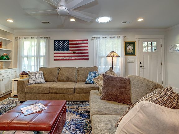 3rd image of 445 Dupre Rd