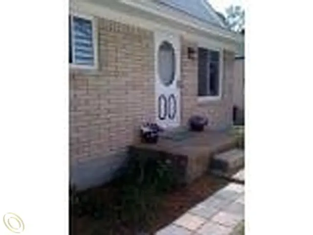 955 Mallock Rd photo 1