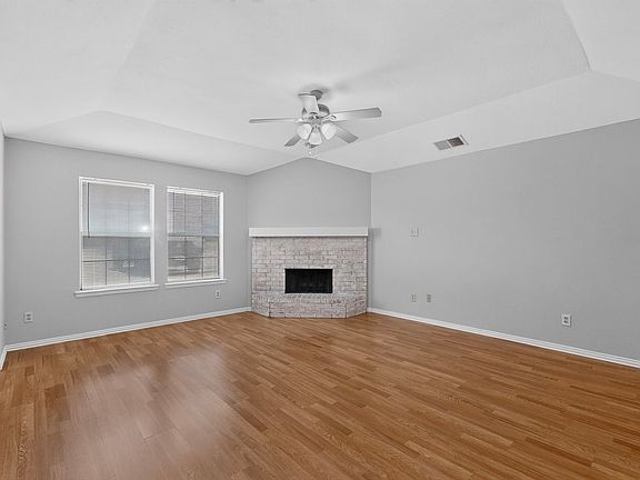 4th image of 9693 Windy Ridge Rd