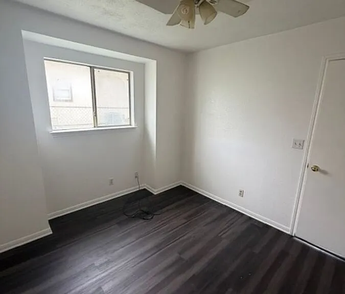 2204 Sherman Dr — Photo 12