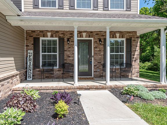 2nd image of 2942 Dominion Dr
