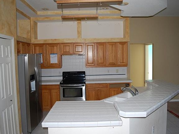 4th image of 9607 Sweet Ivy Dr
