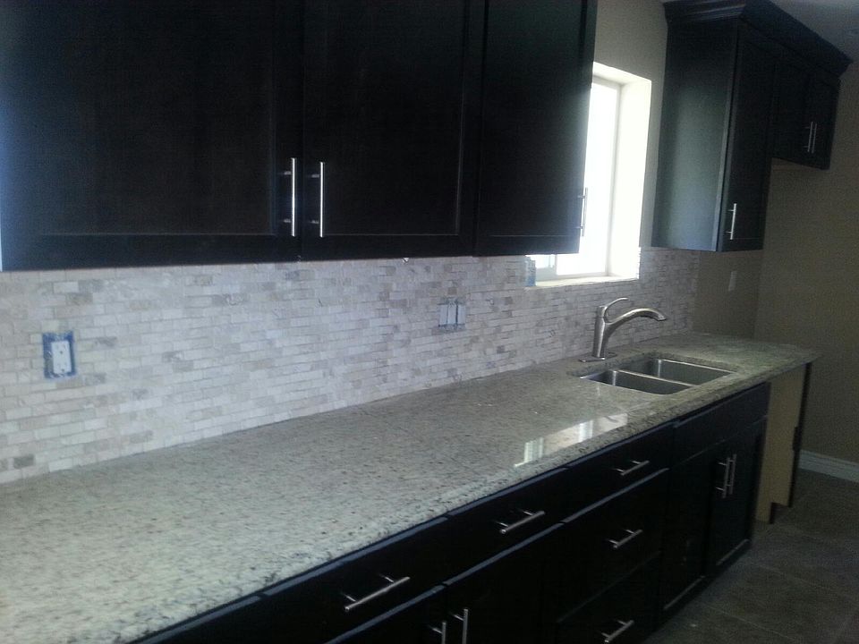 1st image of 616 E Manhatton Dr