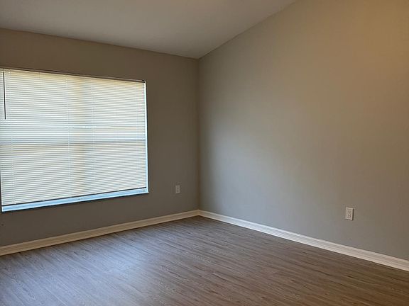 4th image of 9832 Carlsdale Dr