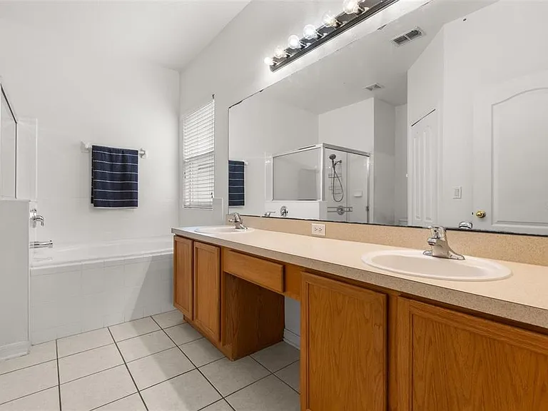 9406 Candice Ct — Photo 21