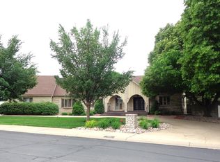 1102 Oakmont St, Hays, KS 67601