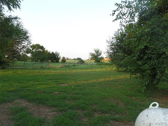 4th image of 13855 S Country Ln
