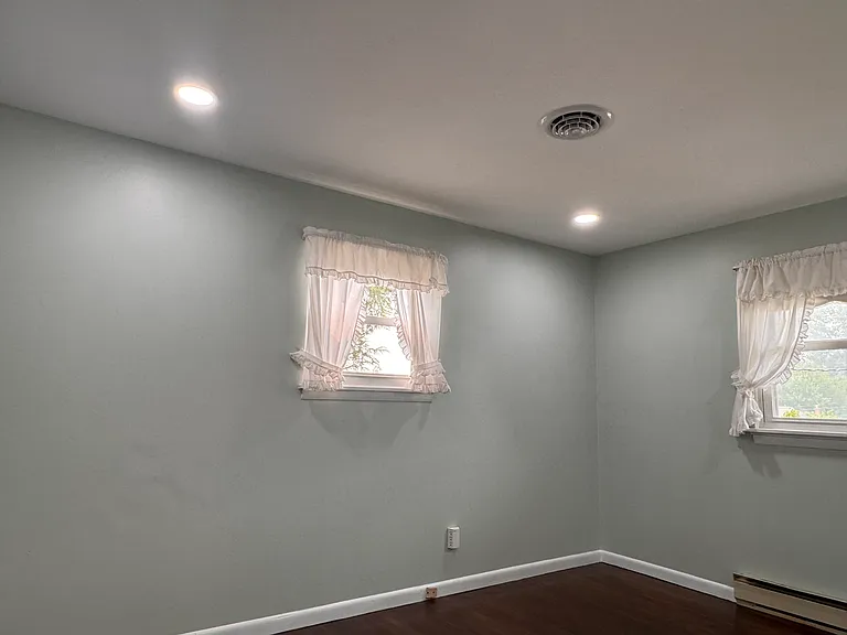 443 Bath Ave — Photo 17