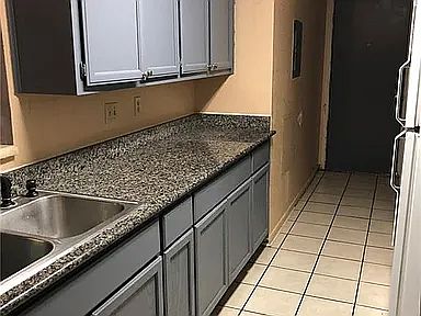 2nd image of 1103 Hyridge St #1103