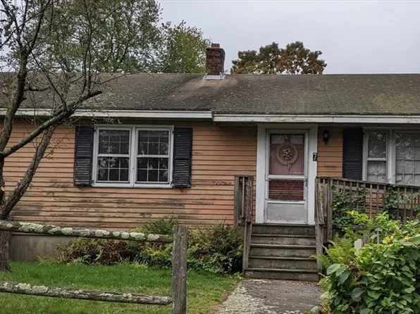 7 Hamilton St, Framingham, MA 01701