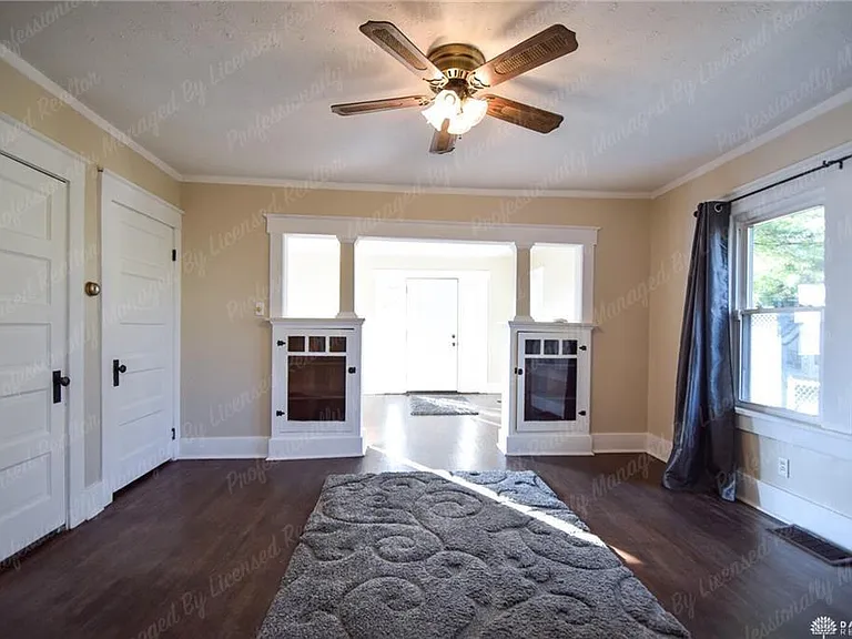 2926 Robin Rd — Photo 10