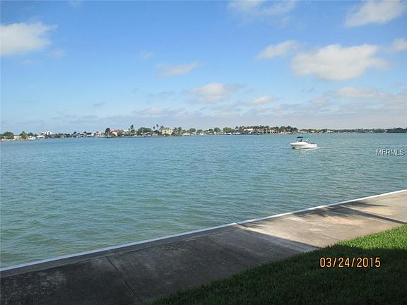 3rd image of 7920 Sun Island Dr S APT 101