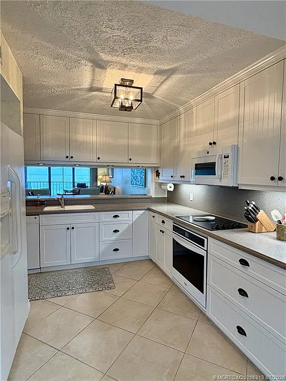 2 bed, 2.0 bath, 1354 sqft, $3,250 — Photo 3