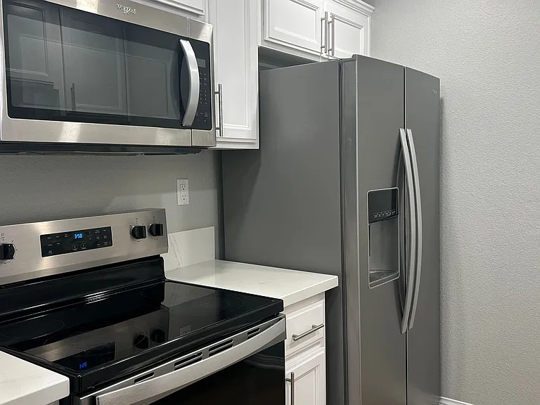 Twin Pines Apartments — Photo 49