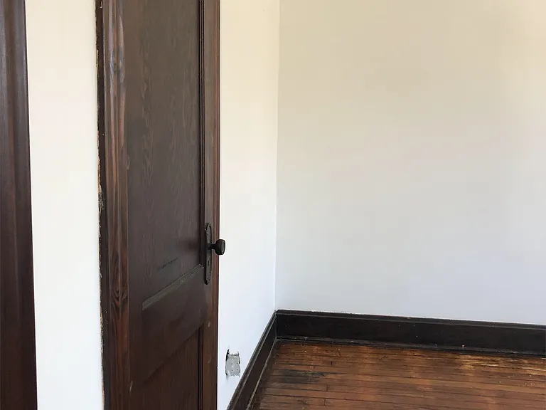 # 1 bedroom closet