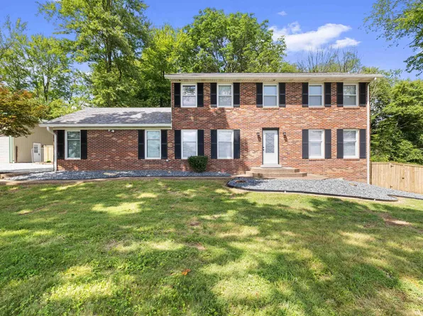 766 W Sunset Dr, Huntingburg, IN 47542