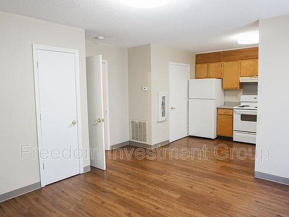2nd image of 735 Sanquine Way