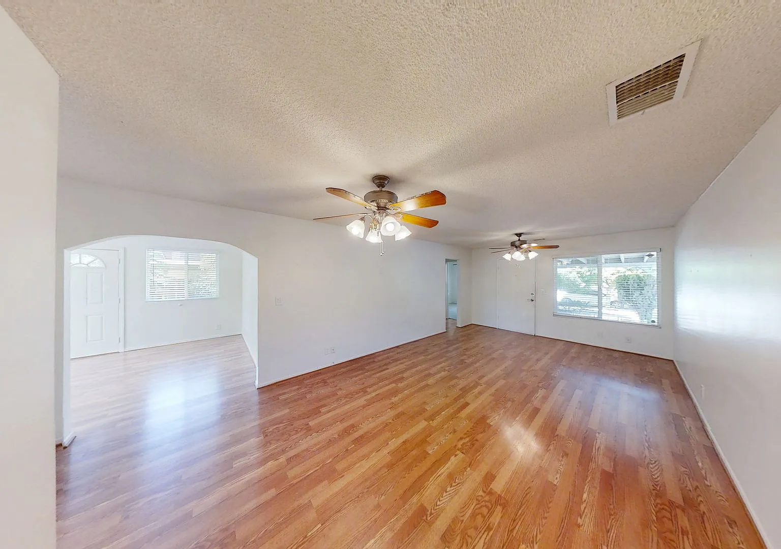 Peacock Valley HOA 2 Bedroom 1 Bathroom 55+ Community — Photo 3