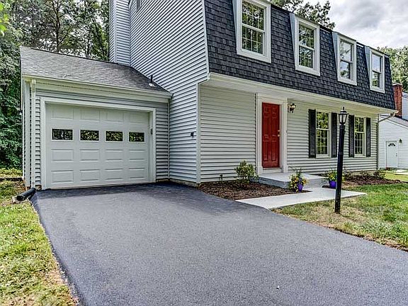 2nd image of 2736 Viking Dr