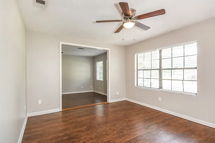 3193 Delhi Dr — Photo 4