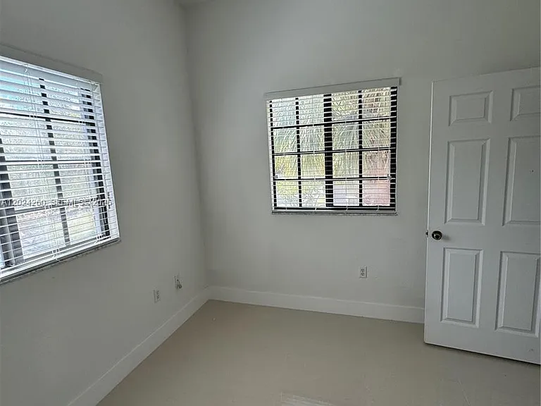 2851 Riverside Dr #205 — Photo 11