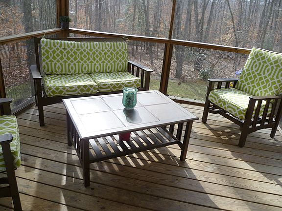 Screened-in Deck
