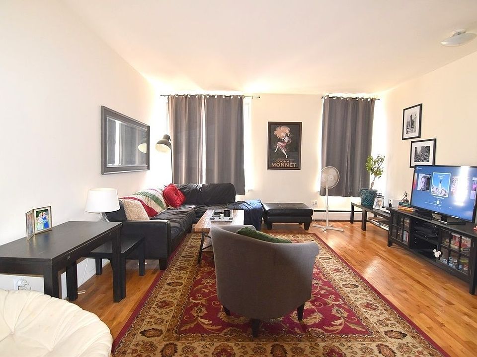 1st image of 3200 Broadway APT 2B