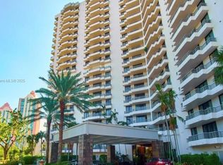 3300 NE 191st St APT 606, Aventura, FL 33180
