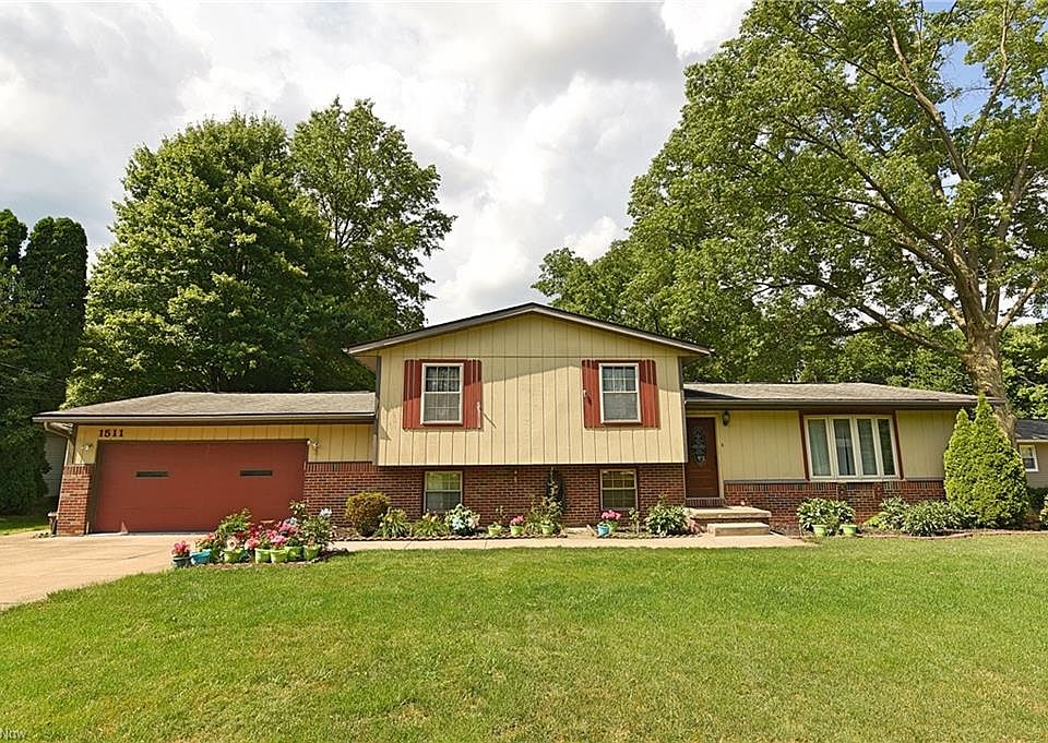 1st image of 1511 Gangl Dr