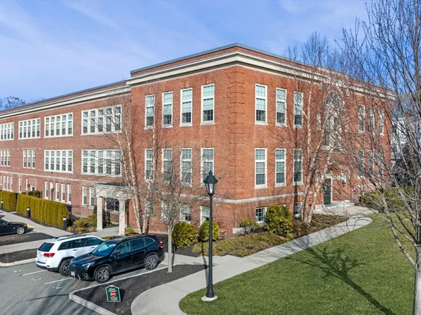 100 Nahant St Unit 260, Wakefield, MA 01880