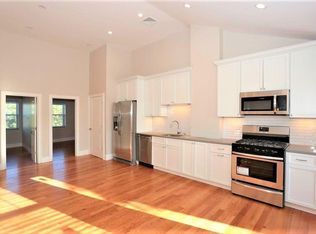 126 London St #3A, Boston, MA 02128