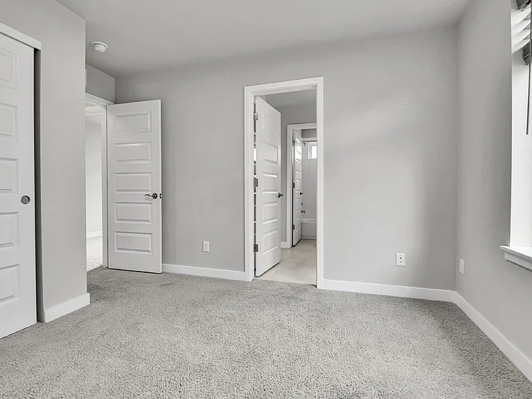 2350 S Troy Ct — Photo 32
