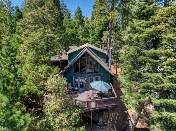 590 Pioneer Rd, Lake Arrowhead, CA 92352