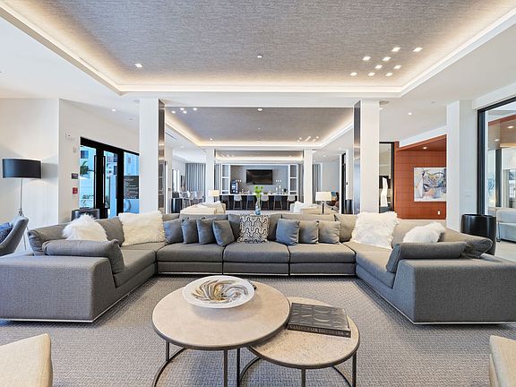 2nd image of 1100 Audace Ave #8773095